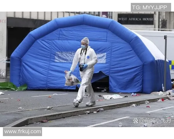 疫情下的球迷：虽不能入场观赛但爱心不减，送上福利装备为球队打气！